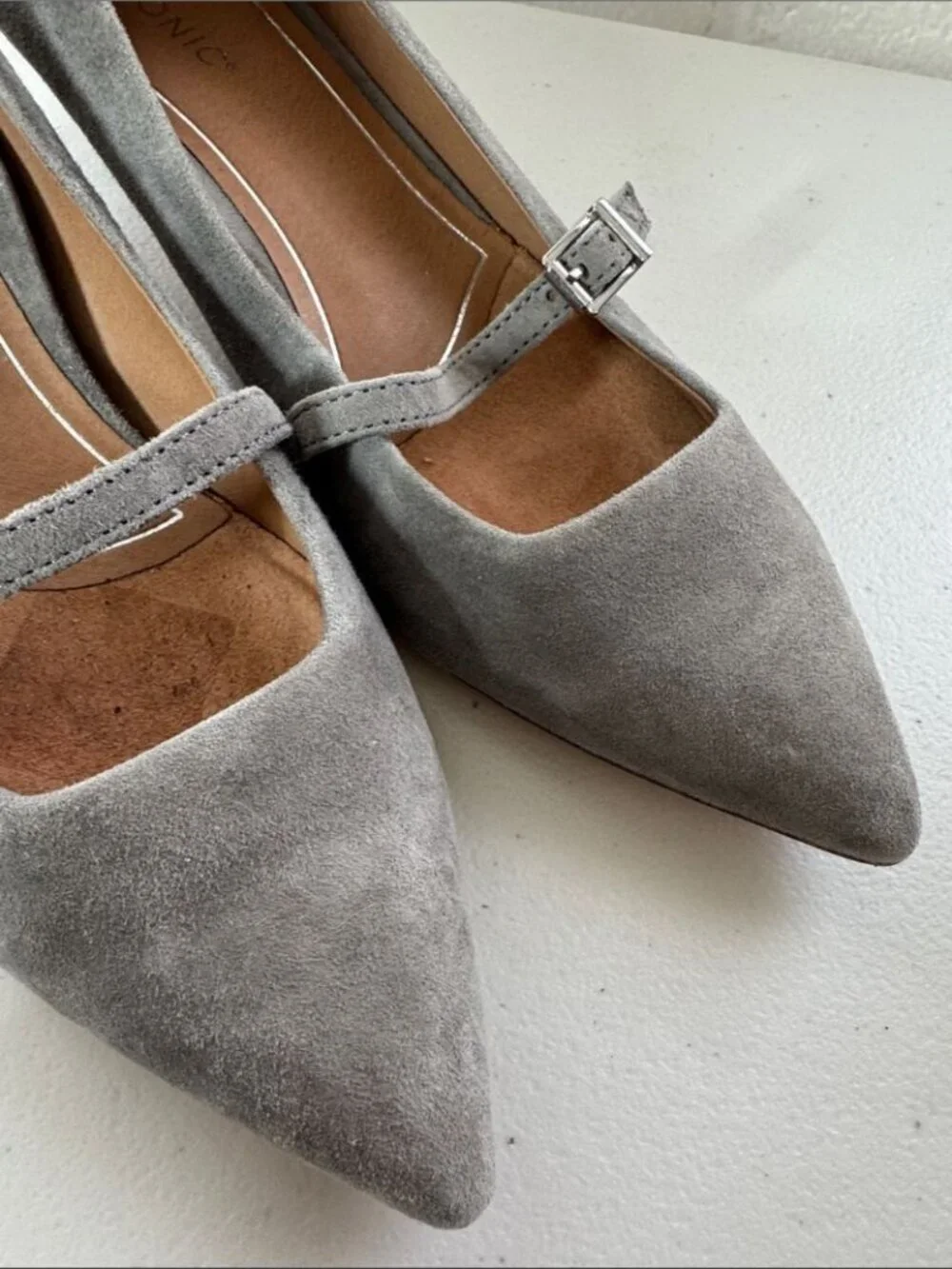 Vionic Minnie Mary Jane Heels Gray Suede Size 9.5 Minimalist Career Luxe Chic